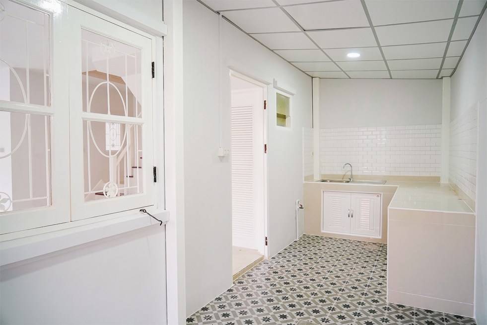 ขายพฤกษา21 ปรับปรุงใหม่ทั้งหลัง บ้านมุม สวยมาก ทำเลดีหน้าโครงการ ใกล้ตลาดบางใหญ่ นนทบุรี ขนาด 23.90 ตารางวา 2 ชั้น 3 ห้องนอน 2 ห้องน้ำ