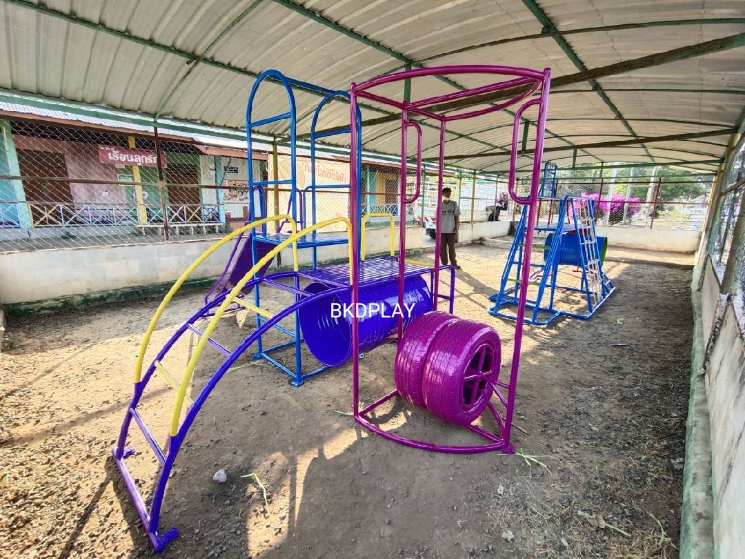ชุดรวมยางวิ่ง, เครื่องเล่นสนามกลางแจ้ง , เครื่องเล่นสนามแบบเหล็ก,ชิงช้า,สไลเดอร์,โยกเยกเหล็ก, ม้าหมุน, OutdoorPlayground, ราคาโรงงาน ขนาด 180x220x170 ซม.