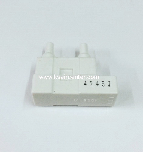 สวิทซ์ตู้เย็น SANYO แบบ 2 ปุ่ม 3 ขา R106F