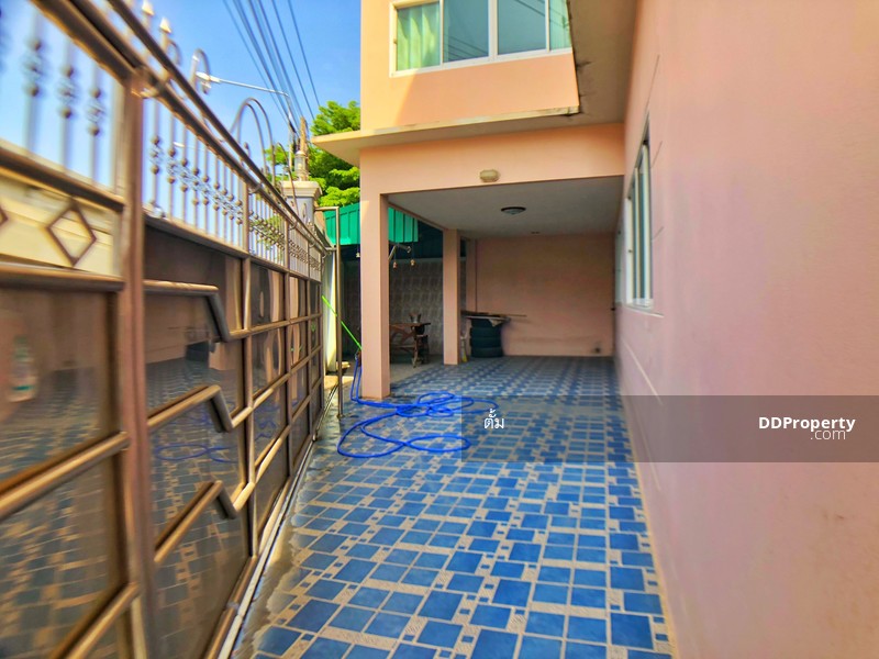 บ้านเดี่ยว 45.3ตรว. 3ชั้น ถนนกาญจนาภิเษก ใกล้สมาคมชาวปักษ์ใต้