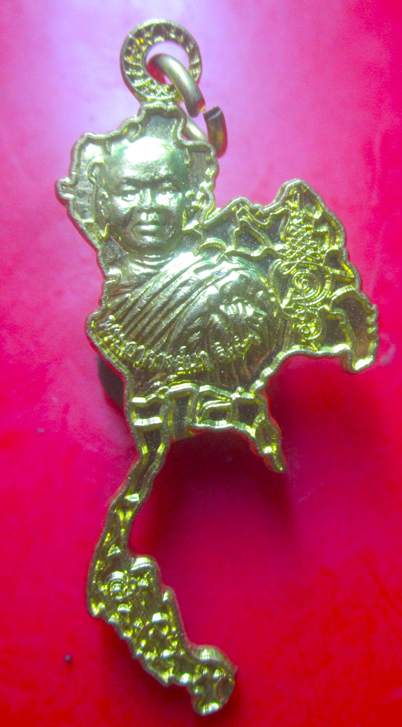 เหรียญเนื้อทองเหลือง พิทักษ์แผ่นดิน พระอาจารย์นก วัดเขาบังเหย จ.ชัยภูมิ