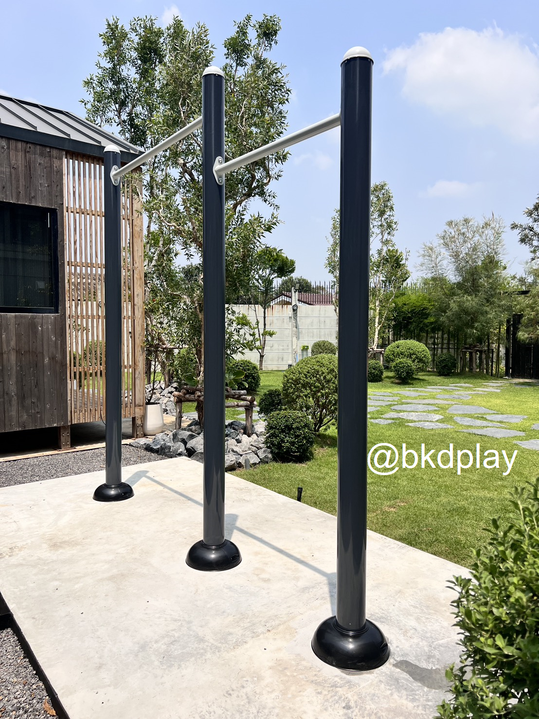 เครื่องออกกำลังกาย กลางแจ้ง ชุดอุปกรณ์ บริหารแขน หน้าอก หัวไหล่ แบบบาร์โหน 2 ระดับ ลานกีฬา อเนกประสงค์ สนามกีฬา ขนาด 11 x 300 x 260 ซม.