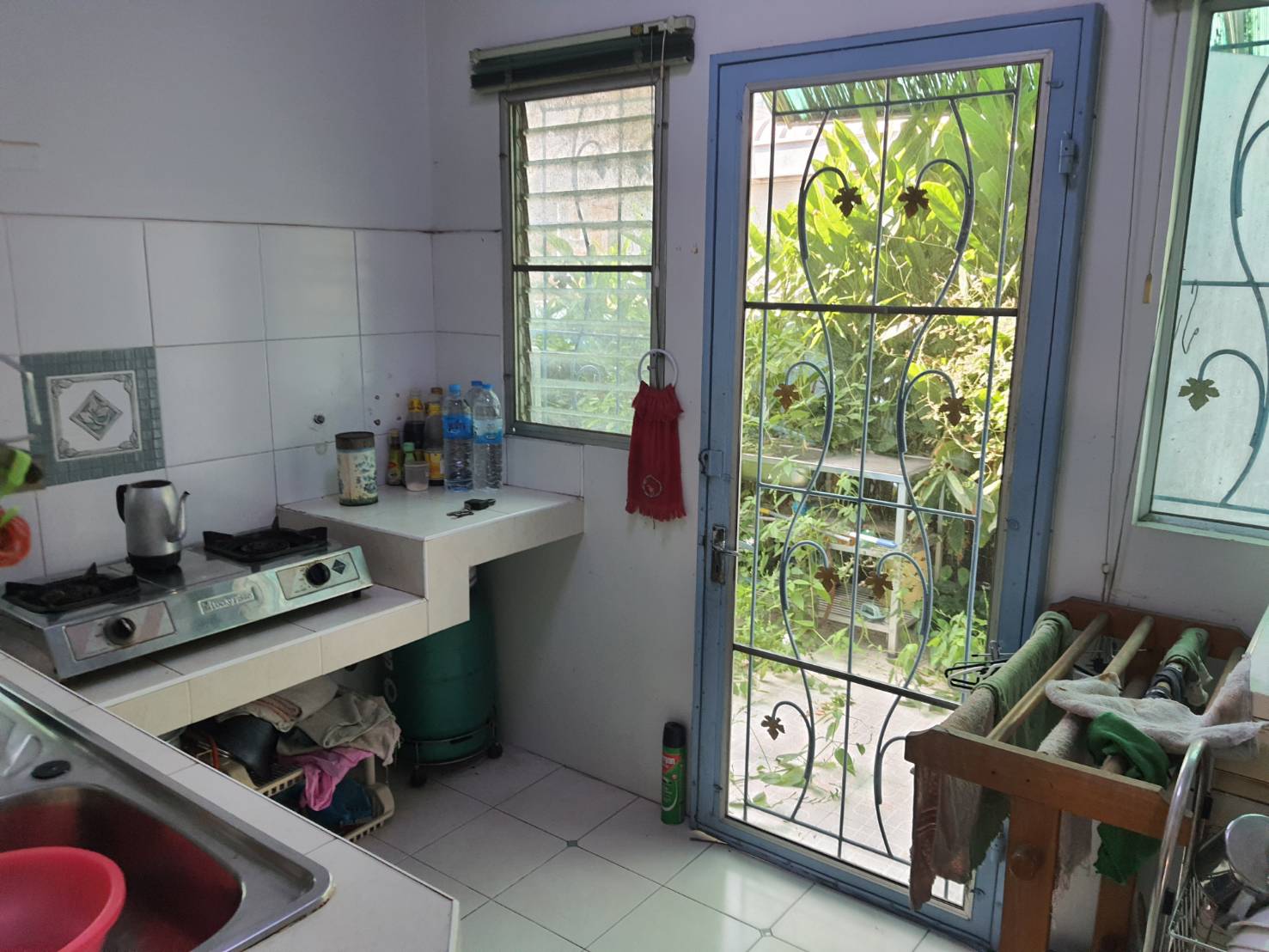 ขายบ้านเดี่ยว 2 ชั้น ม.พฤกษ์ลดา-พุทธสาคร (สาย4 ตัดใหม่) เจ้าของโครงการ : แลนด์แอนด์เฮ้าส์ - เนื้อที่ 56 ตร.ว. - พื้นที่ใช้สอย 145 ตร.ม. - ขนาด 3 ห้องนอน 2 ห้องน้ำ