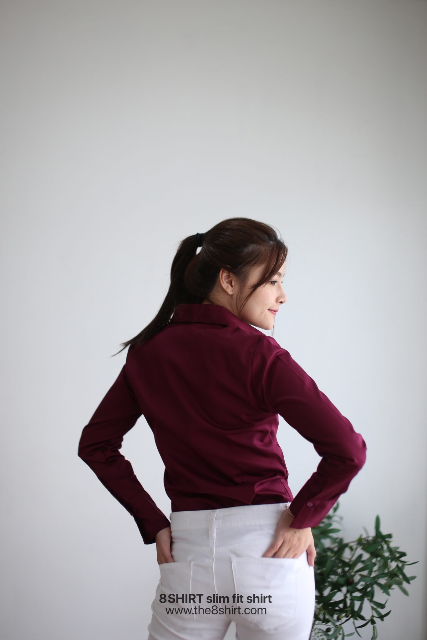 เสื้อเชิ้ตผู้หญิง สีแดงไวน์ (Red Wine) สลิมฟิต เข้ารูป แขนยาว เสื้อเชิ้ตทำงาน เสื้อยูนิฟอร์ม แบรนด์ 8SHIRT slim fit shirt พร้อมส่ง