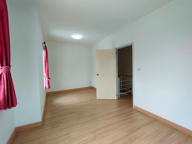 ขายทาวน์เฮ้าส์ 2 ชั้น พฤกษาวิลล์77 ติดถนน พุทธมณฑลสาย4 บ้านใหม่ ทำเลดี หลังริมใน ทิศดี ไม่ร้อน 33.3 ตารางวา