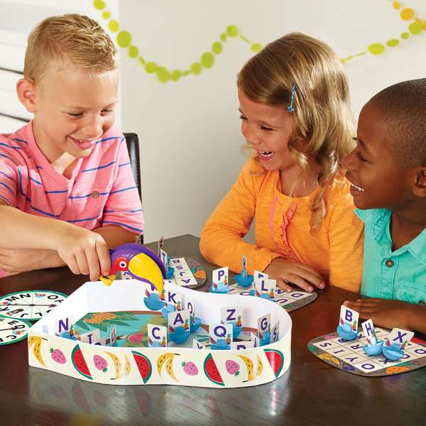 ชุดเกมบิงโกหรรษา จับคู่อักษรภาษาอังกฤษ สื่อการสอนอนุบาล,ปฐมวัย,ของเล่นเสริมพัฒนาการ, ของเล่นเสริมทักษะ