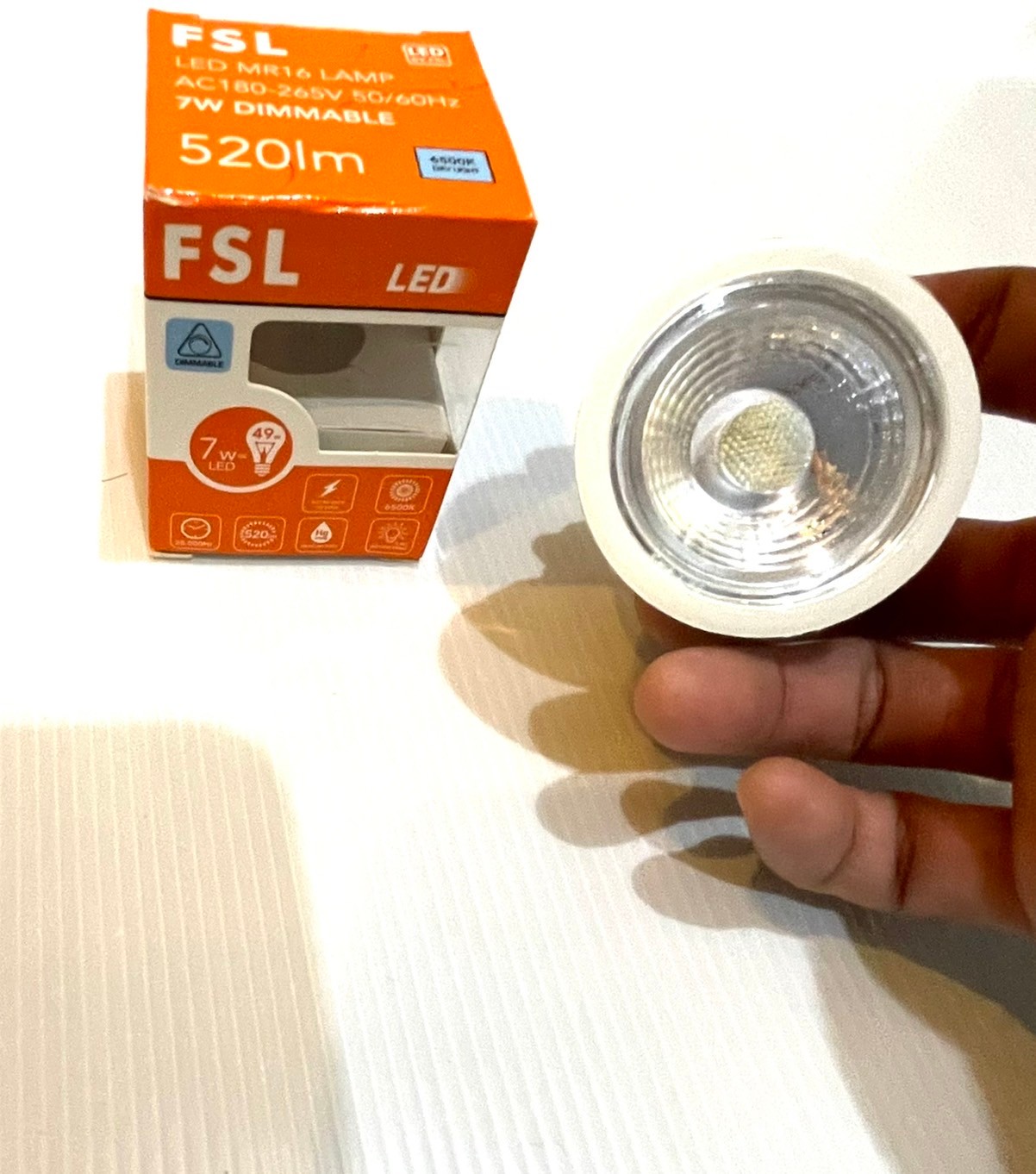 หลอดไฟ LED ฮาโลเจน MR16 DIMMABLE 7W