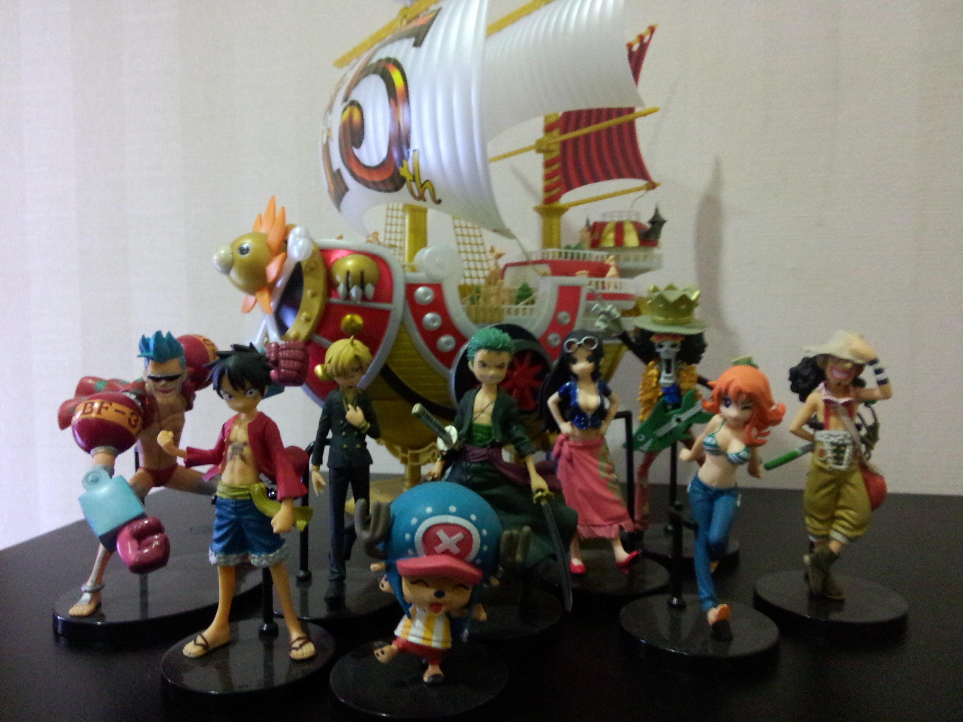 Straw Hat Pirates New World Set ของแท้ JP แมวทอง - Half Age Characters Bandai [โมเดลวันพีช] (9 ตัว)