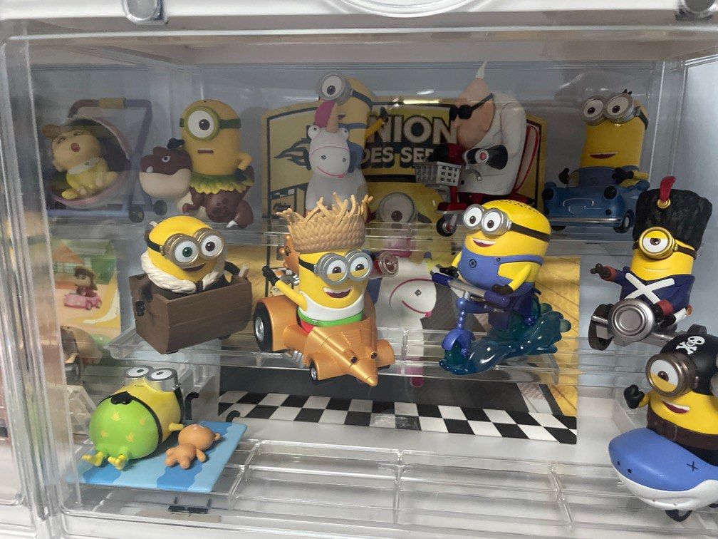 Minions Rides Series - 100% - ของแท้ - Pop Mart [โมเดลมินเนี่ยน] (สินค้าพร้อมส่ง) สำเนา