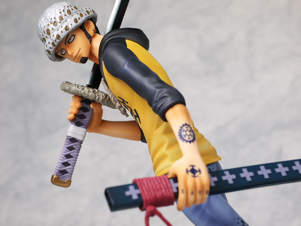 Law ของแท้ JP แมวทอง - POP Deluxe Megahouse [โมเดลวันพีช]