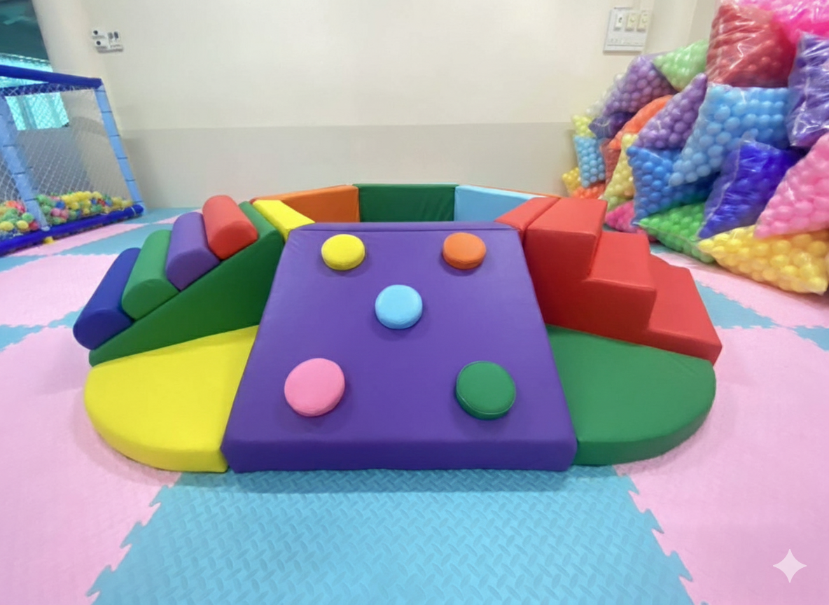 ชุดปีนป่ายหกเหลี่ยมรวมบ่อบอล ภูเขานุ่มนิ่ม, บ่อบอลนุ่ม เบาะนุ่ม ของเล่นเสริมพัฒนาการ ขนาด : 210x210x40 ซม.