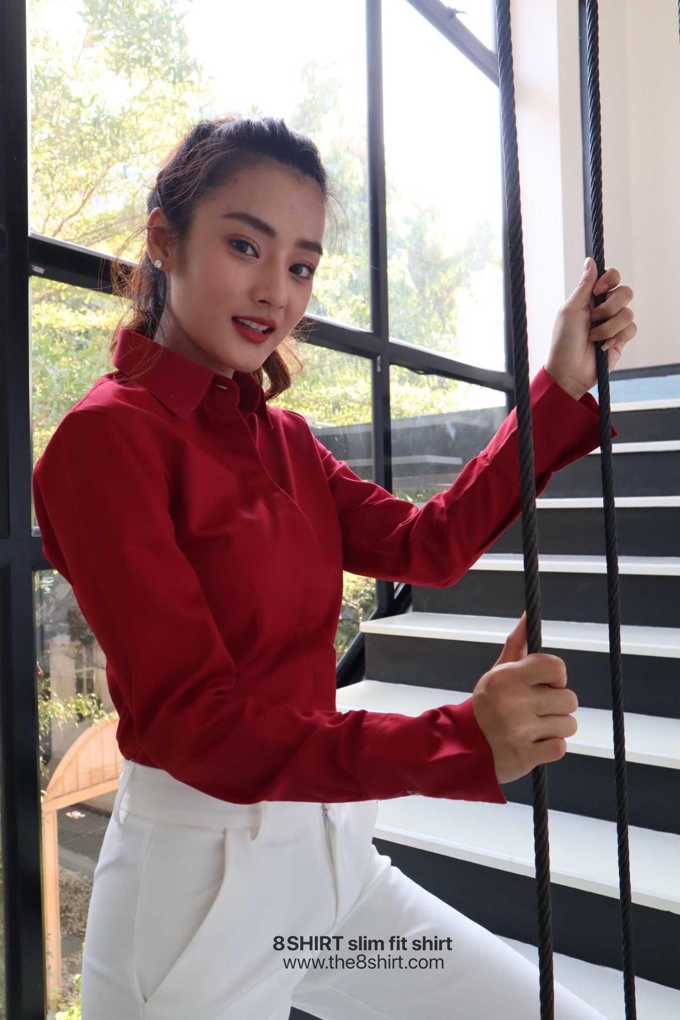 เสื้อเชิ้ตผู้หญิง แดงเลือดนก (Maroon Red) สลิมฟิต เข้ารูป แขนยาว เสื้อเชิ้ตทำงาน เสื้อยูนิฟอร์ม แบรนด์ 8SHIRT slim fit shirt พร้อมส่ง