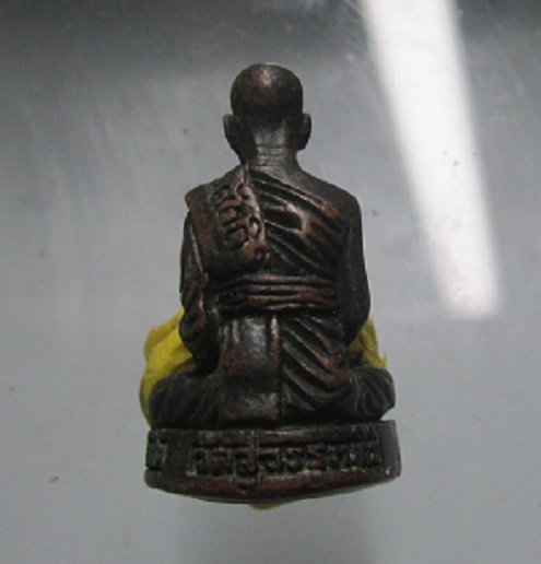 พระรูปหล่อพระครูสุวรรณธรรมโฆสิต (สมศักดิ์) วัดสุวรรณคีรี จ.ฉะเชิงเทรา