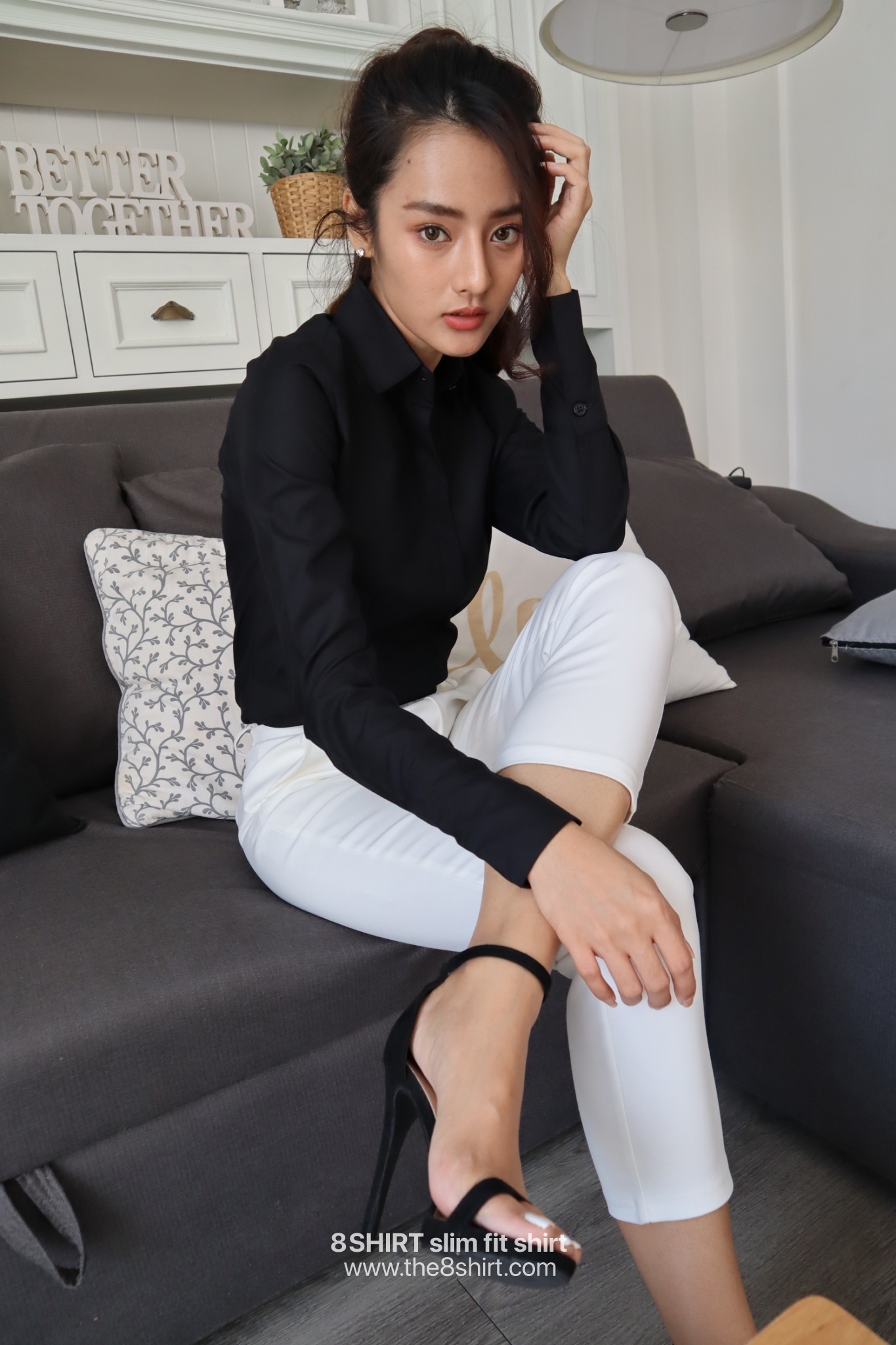 เสื้อเชิ้ตผู้หญิงสีดำ สลิมฟิต เข้ารูป แขนยาว เสื้อเชิ้ตทำงาน เสื้อยูนิฟอร์ม แบรนด์ 8SHIRT slim fit shirt พร้อมส่ง