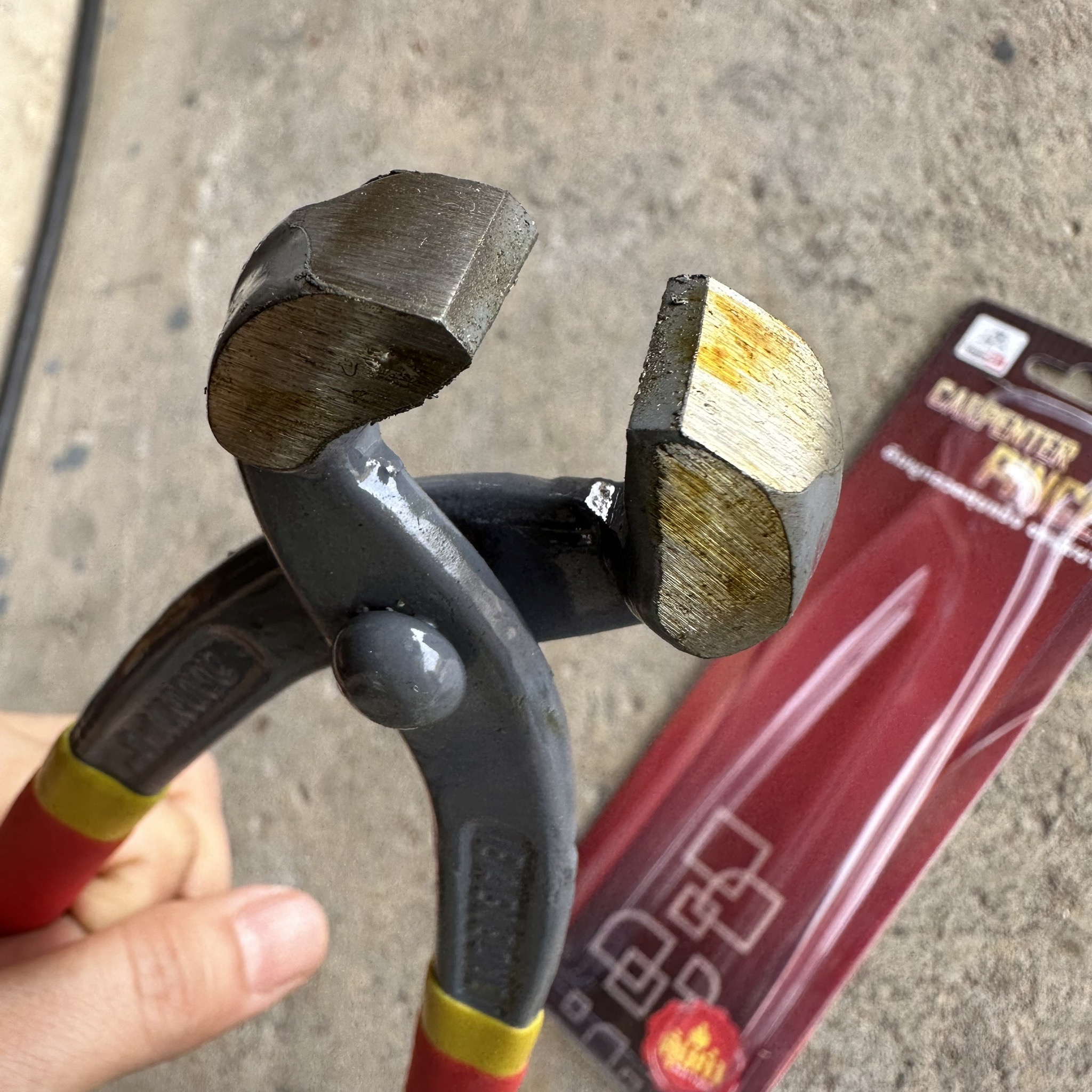 คีมผูกลวดชุบแข็ง 8นิ้ว ด้ามหุ้มยาง EAGLE ONE