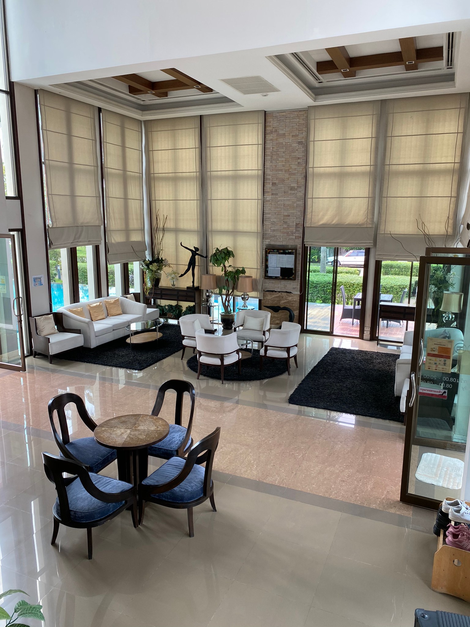 ขาย-เช่า ทาวน์โฮม3ชั้น บ้านกลางเมือง สาทร-ตากสิน2 ใกล้สถานีรถไฟฟ้า วุฒากาศ แถม!! เเอร์ 4 เครื่อง