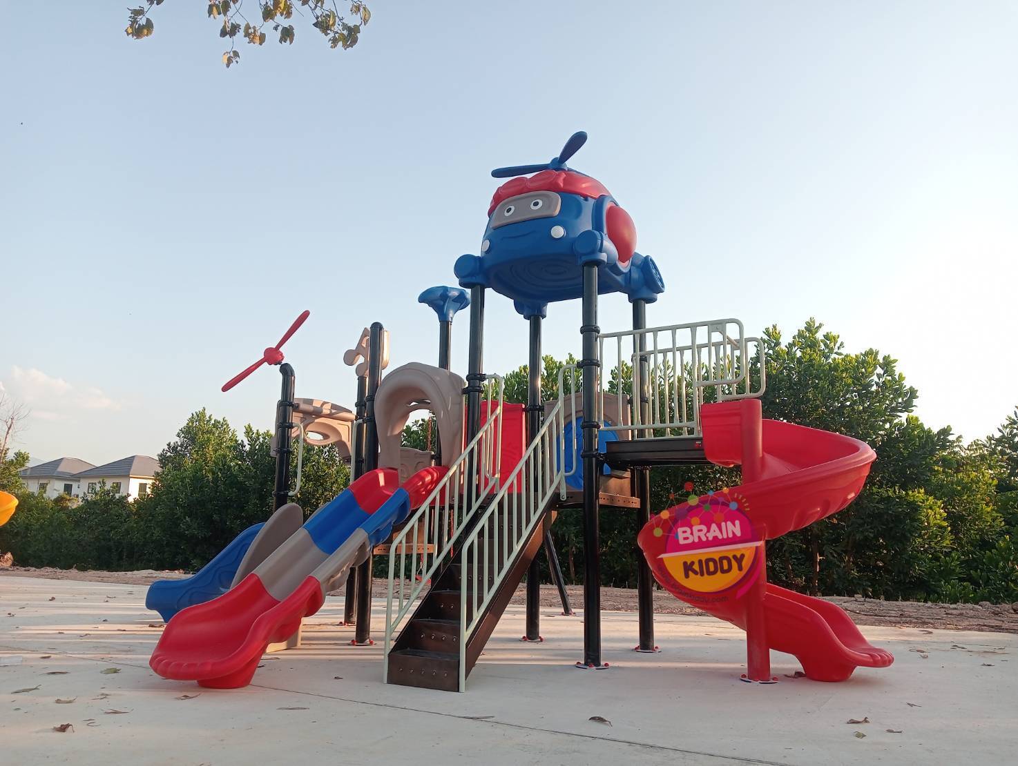 เครื่องเล่นสนามกลางแจ้ง ชุดเครื่องบินแสนสนุกพร้อมชิงช้า ของเล่นสนาม,ครุภัณฑ์สนามเด็กเล่น, สพฐ,โครงการโรงเรียนประชารัฐ playground,สไลเดอร์,ของเล่นเสริมพัฒนาการ,เครื่องเล่นสนาม, สนามเด็กเล่น