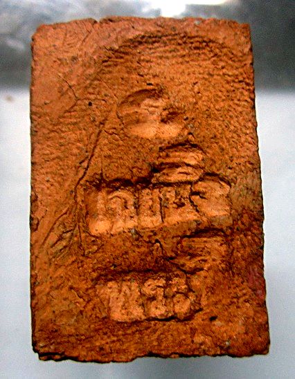 พระพุทธทรงเครื่อง เนื้อดิน หลัง เฉยนิ่ง พระดี พระไม่ทราบที่