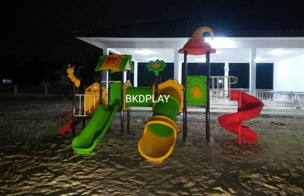 เครื่องเล่นสนาม กลางแจ้ง, ชุดหมวกมินิแฟนซีกับดอกไม้สดใส, สนามเด็กเล่น เครื่องเล่นสนามปฐมวัย playground outdoorplayground ครุภัณฑ์สนามเด็กเล่น, สพฐ,โครงการโรงเรียนประชารัฐ ศูนย์พัฒนาเด็กเล็ก