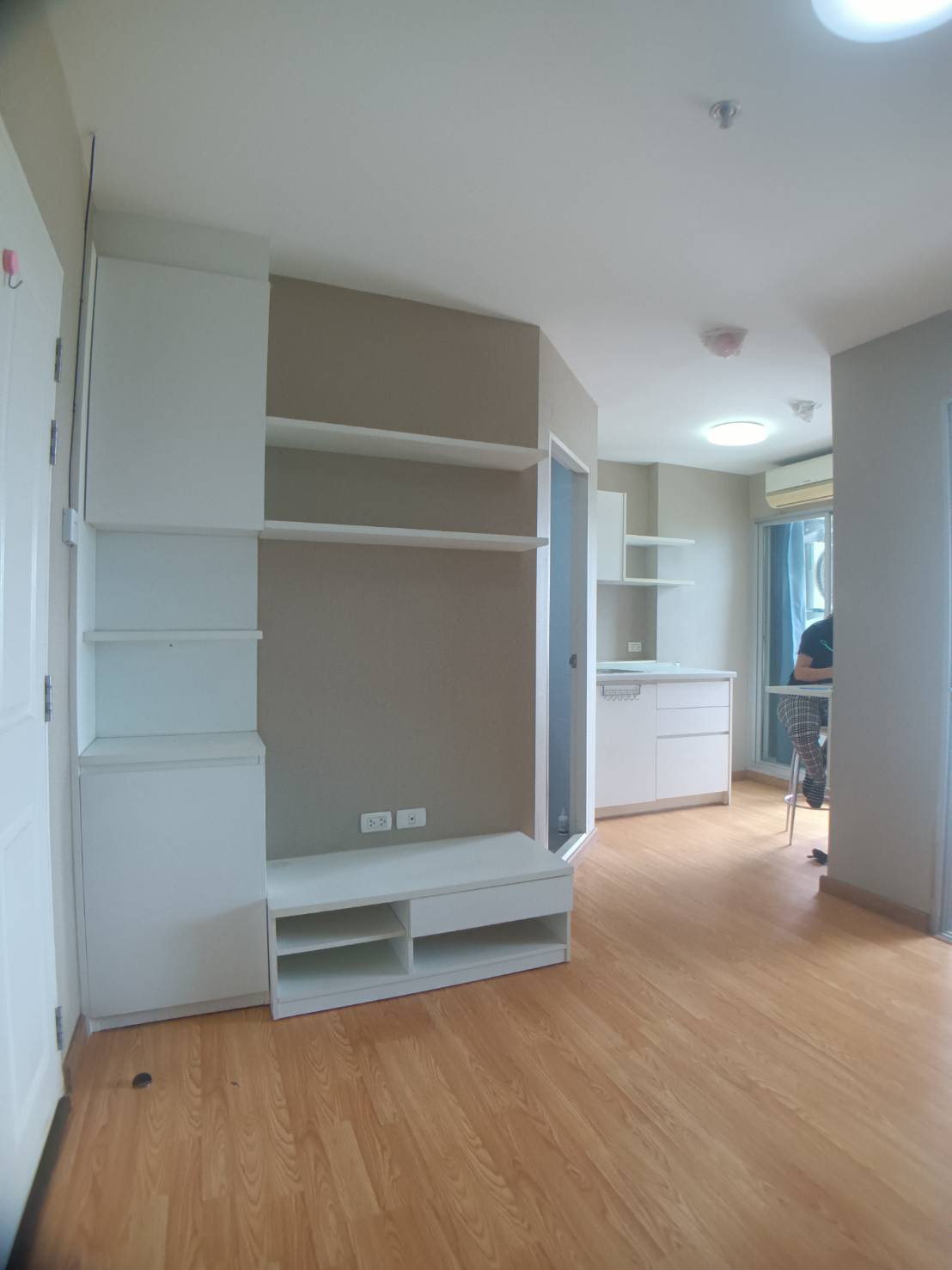 คอนโด เดอะ ทรัสต์ เรสซิเดนซ์ ปิ่นเกล้า 29 ตรม. ชั้น 24 (อาคาร 30ชั้น) วิว ถนนบรมราชชนนี ใกล้เซ็นทรัลปิ่นเกล้า สายใต้เก่า