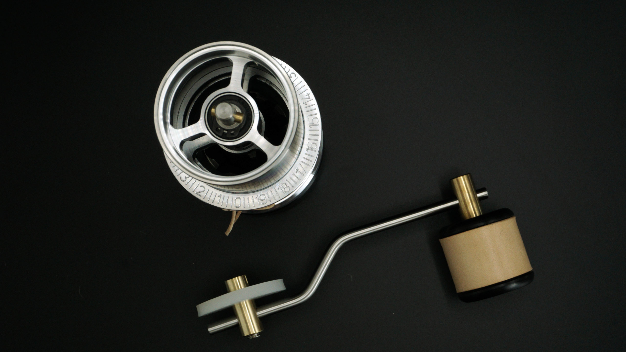 Kazak Manual coffee grinder "Tura 3" Beige