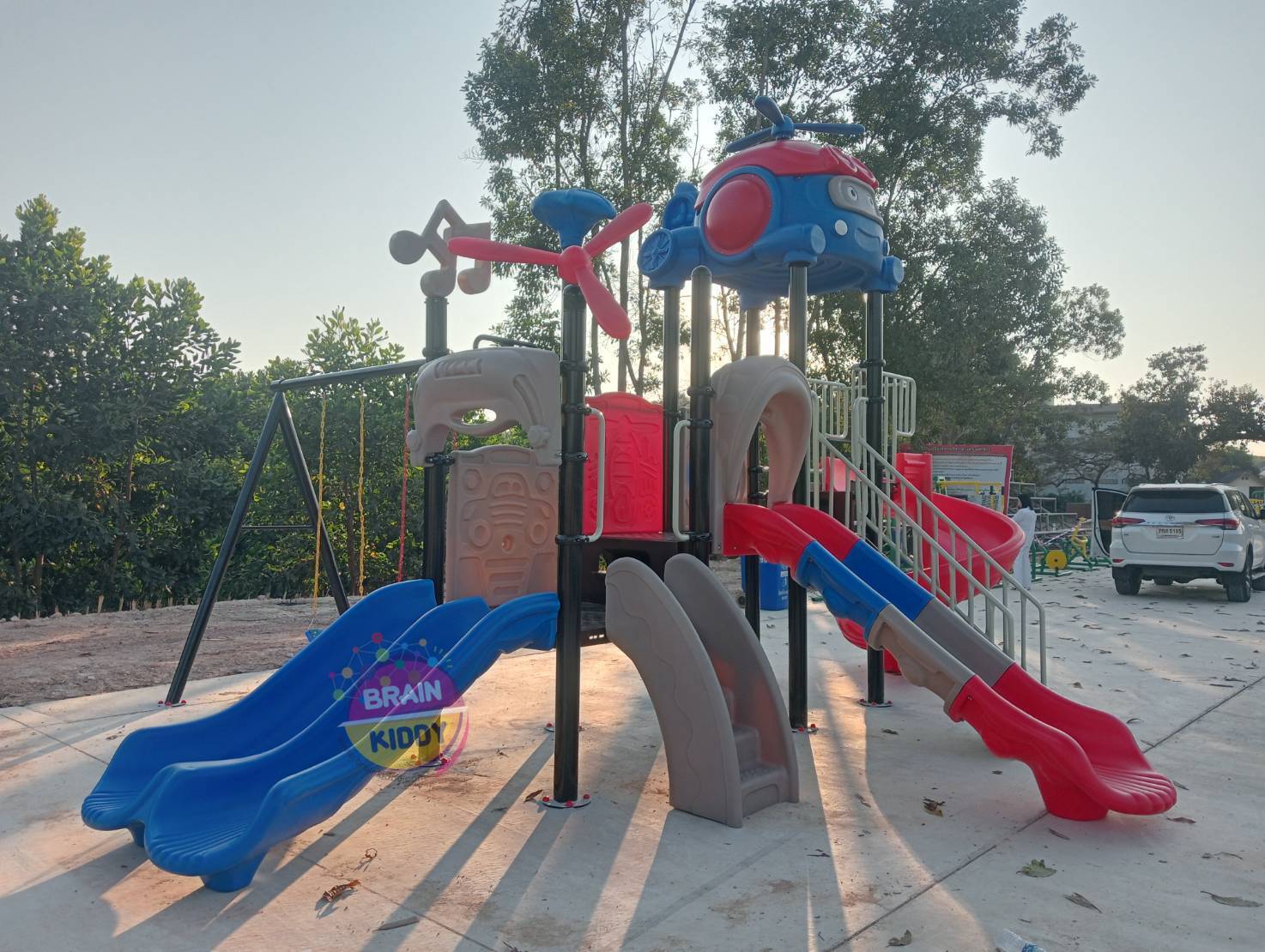 เครื่องเล่นสนามกลางแจ้ง ชุดเครื่องบินแสนสนุกพร้อมชิงช้า ของเล่นสนาม,ครุภัณฑ์สนามเด็กเล่น, สพฐ,โครงการโรงเรียนประชารัฐ playground,สไลเดอร์,ของเล่นเสริมพัฒนาการ,เครื่องเล่นสนาม, สนามเด็กเล่น