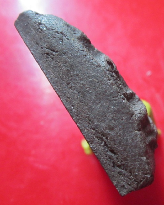 พระสามเหลี่ยม นั่ง ทรงหงษ์ ทรงครุต เนื้อว่าน ไม่ทราบที่