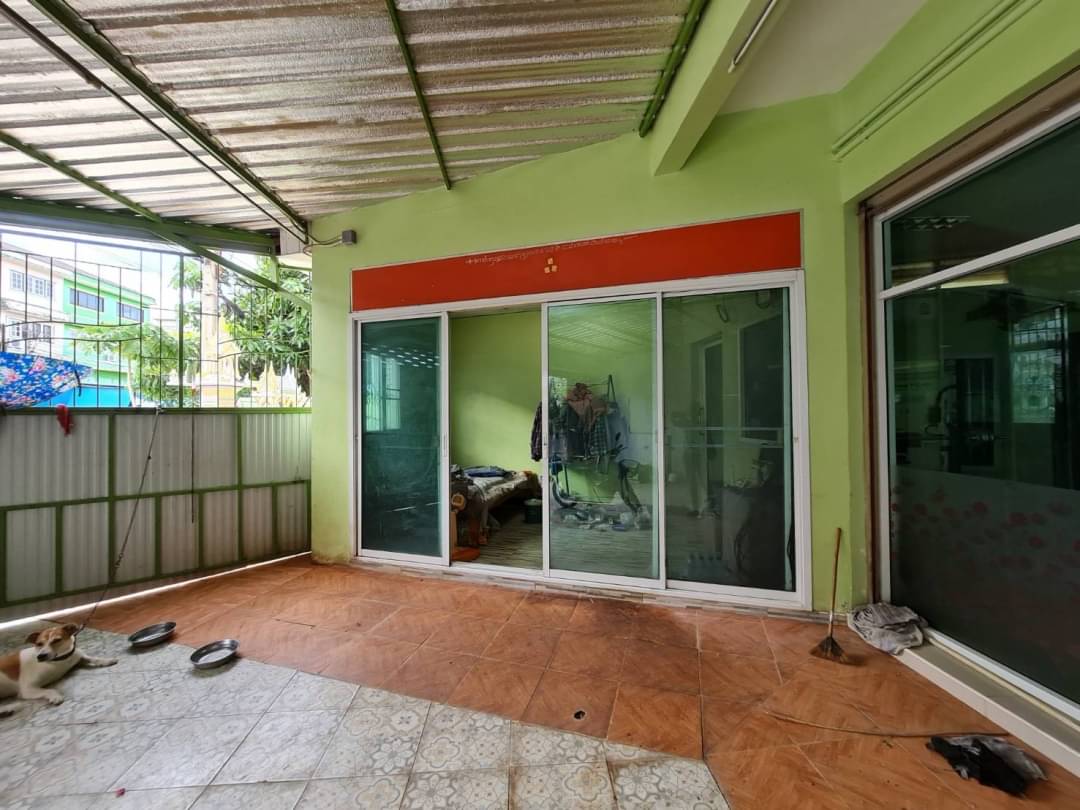 ขายอาคารพานิชย์ 3 ชั้น เนื้อที่ 44.5 ตรว, 6 ห้องนอน ต.บ่อพลับ อ.เมือง จ.นครปฐม