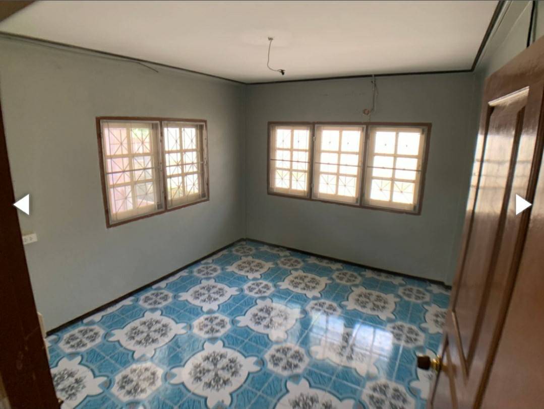 ขายบ้านเดี่ยว เพชรเกษม 81/6 ใกล้กรมที่ดิน ห่าง MRT หลักสองประมาณ 7กม. หมู่บ้านหรรษา 44 ตรว. 5 นอน พื้นที่ใช้สอย 186 ตรม. ต่อเติมเต็มพื้นที่ หน้ากว้าง 11 เมตร จอดรถได้ 2-3คันสบาย