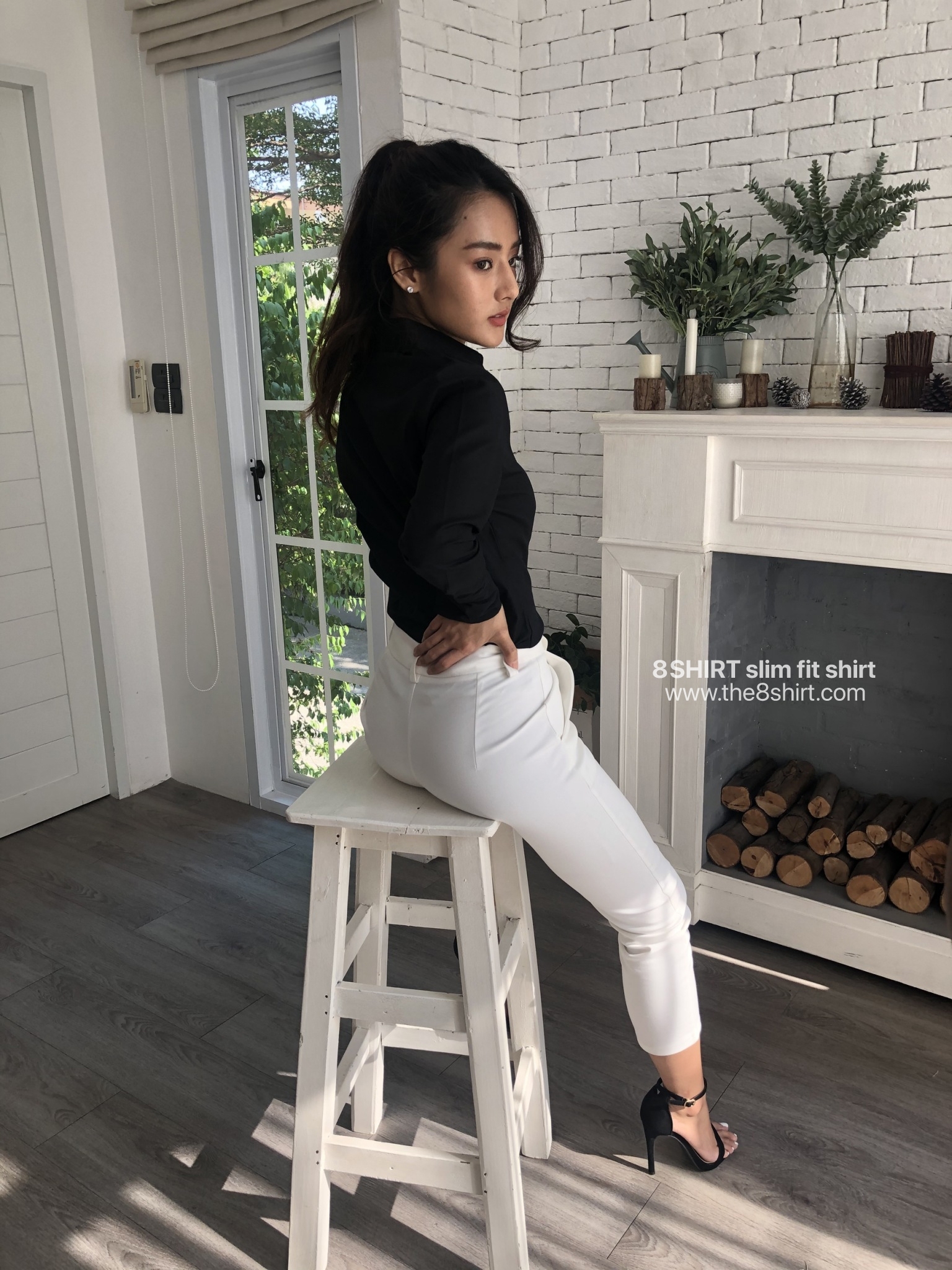 เสื้อเชิ้ตผู้หญิงสีดำ สลิมฟิต เข้ารูป แขนยาว เสื้อเชิ้ตทำงาน เสื้อยูนิฟอร์ม แบรนด์ 8SHIRT slim fit shirt พร้อมส่ง