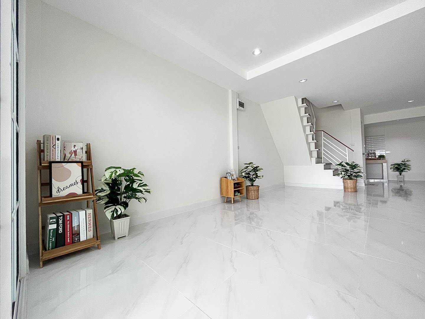 ขายแล้ว* ทาวน์เฮ้าส์ ทำเลพุทธมณฑลสาย 4 หมู่บ้าน จิตรณรงค์ 21 ขนาดพื้นที่ 16 ตรว. รีโนเวทใหม่ พร้อมอยู่ เพียง 1.38 ล้าน บาท