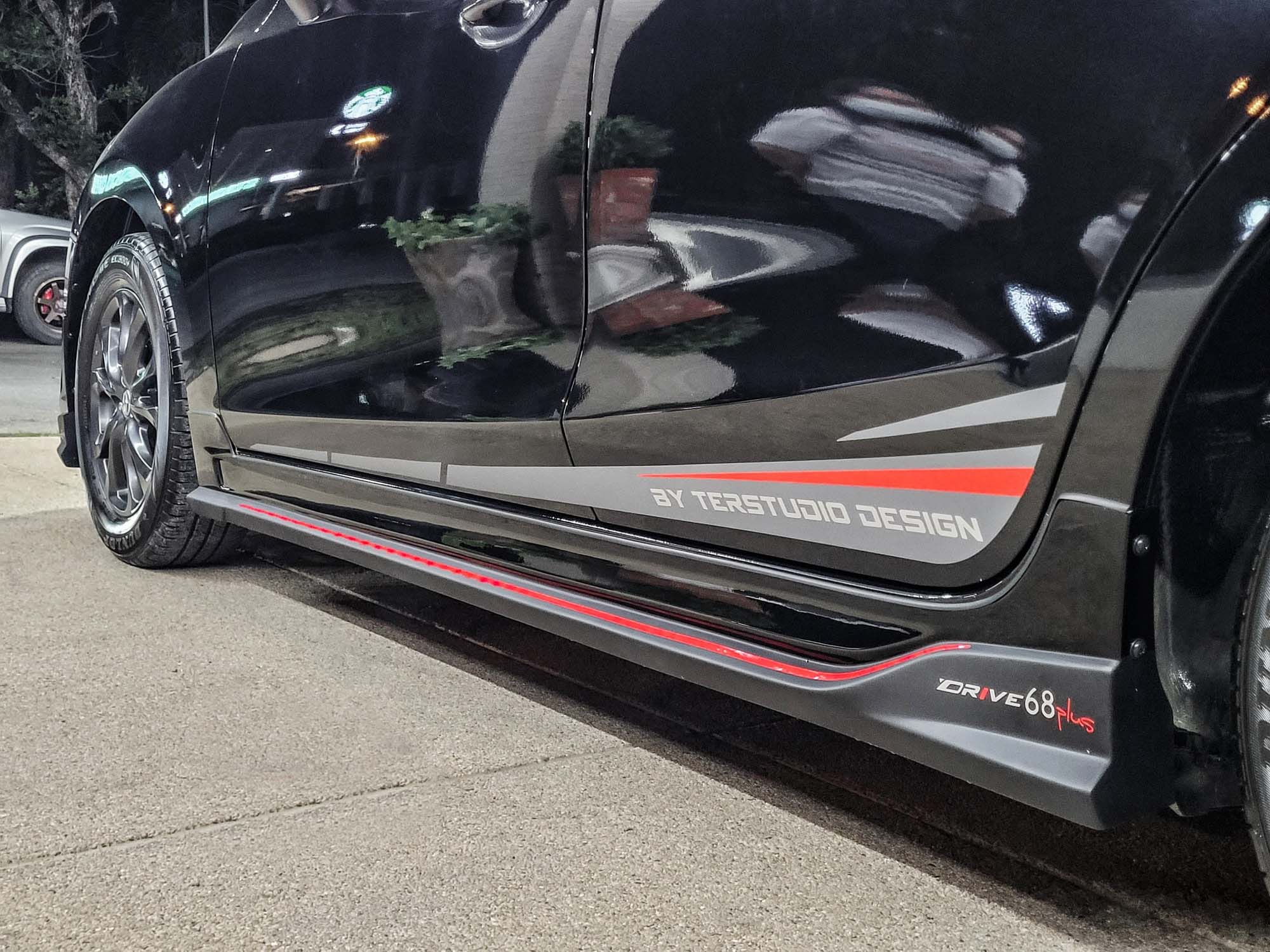 Drive68 Plus หน้าใหญ่ VS Mazda2(4Drs.)'2020-ปัจจุบัน[หล่อแบบนี้ก็ต้องพี่เค้านี่ละคับ]