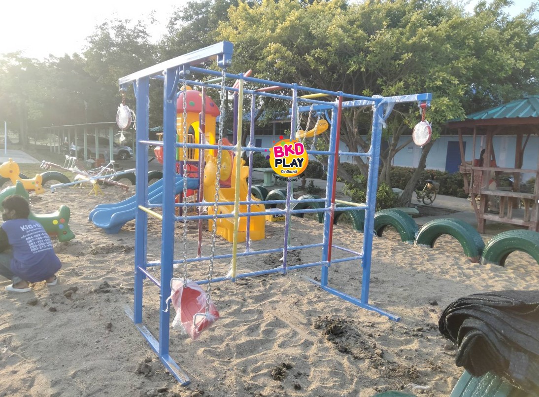 บาร์ไต่ 3 อย่าง, เครื่องเล่นสนามกลางแจ้ง , เครื่องเล่นสนามแบบเหล็ก,ชิงช้า,สไลเดอร์,โยกเยกเหล็ก, ม้าหมุน, OutdoorPlayground, ราคาโรงงาน ขนาด 130x200x150 ซม.