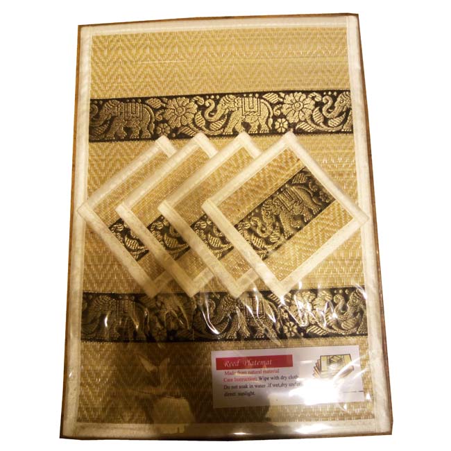 ที่รองจานเสื่อกก และ แผ่นรองแก้วน้ำ ขนาด 27 x 36 ซม. แบบ 4 ที่นั่ง สีครีม