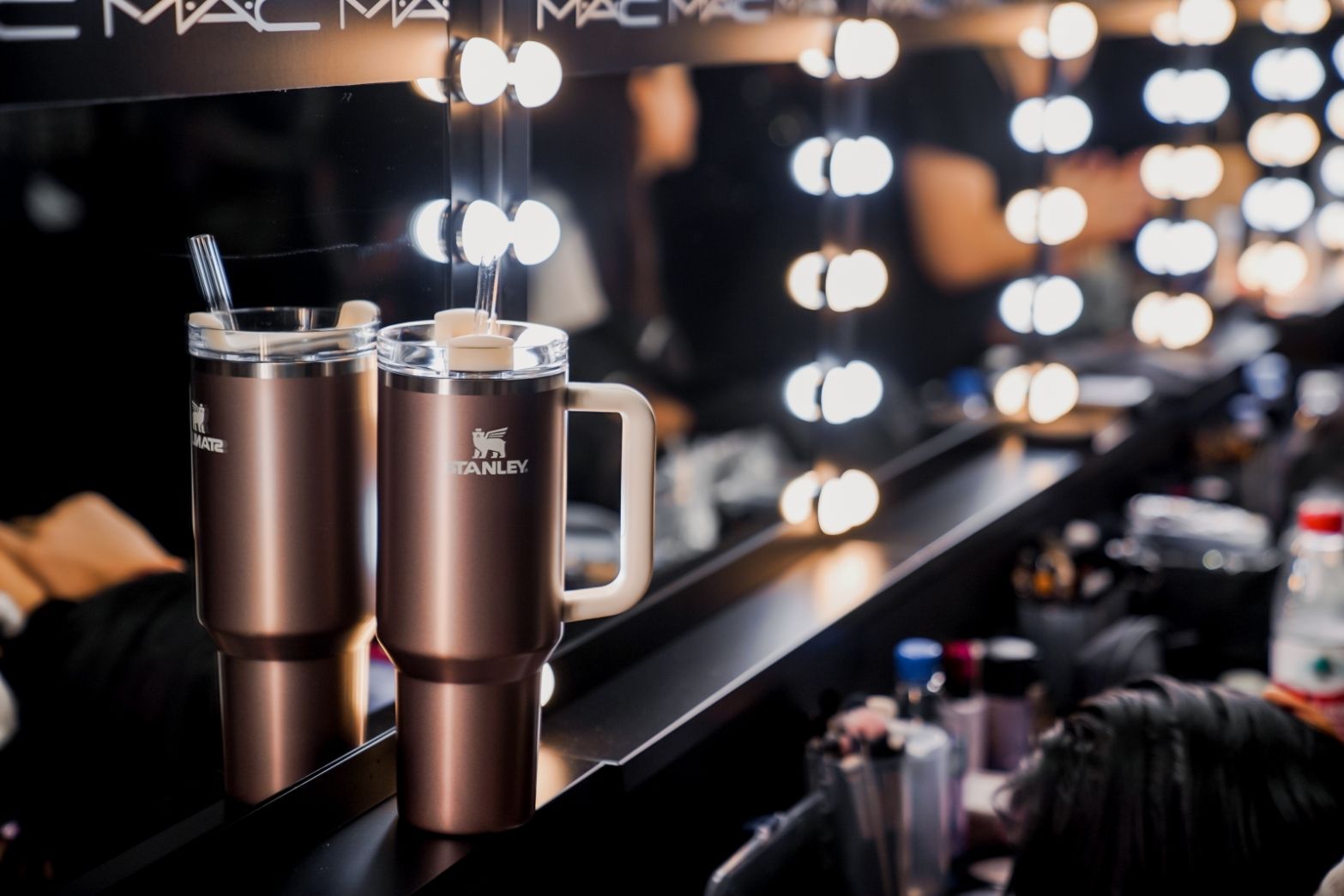 Adventure Quencher 2.0 TM Tumbler 40Oz Rose Quartz Glow