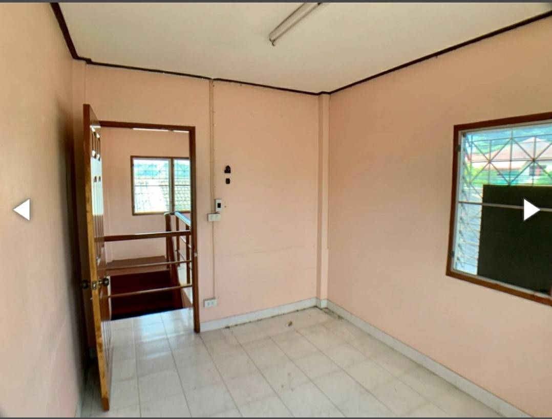 ขายบ้านเดี่ยว เพชรเกษม 81/6 ใกล้กรมที่ดิน ห่าง MRT หลักสองประมาณ 7กม. หมู่บ้านหรรษา 44 ตรว. 5 นอน พื้นที่ใช้สอย 186 ตรม. ต่อเติมเต็มพื้นที่ หน้ากว้าง 11 เมตร จอดรถได้ 2-3คันสบาย