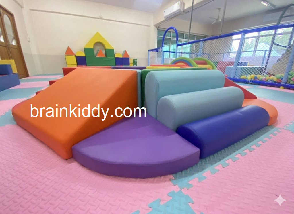 ชุดปีนป่ายหกเหลี่ยมรวมบ่อบอล ภูเขานุ่มนิ่ม, บ่อบอลนุ่ม เบาะนุ่ม ของเล่นเสริมพัฒนาการ ขนาด : 210x210x40 ซม.