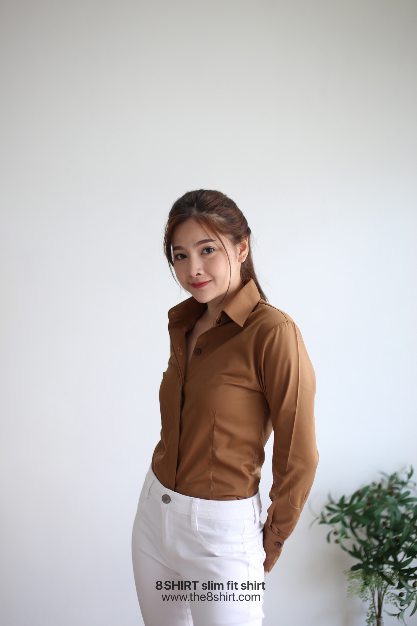 เสื้อเชิ้ตผู้หญิง สีน้ำตาลทอง (Gloden Brown) สลิมฟิต เข้ารูป แขนยาว เสื้อเชิ้ตทำงาน เสื้อยูนิฟอร์ม แบรนด์ 8SHIRT slim fit shirt พร้อมส่ง