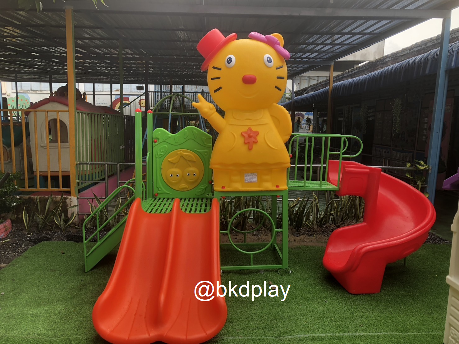 เครื่องเล่นสนามกลางแจ้งชุดแมวน้อยกับพ้องเพื่อน, กระดานลื่น, ,ของเล่น,ครุภัณฑ์สนามเด็กเล่น, สพฐ,โครงการโรงเรียนประชารัฐ playground,สไลเดอร์,ของเล่นเสริมพัฒนาการ,เครื่องเล่นสนาม, สนามเด็กเล่น ขนาด 180x300x210 ซม.