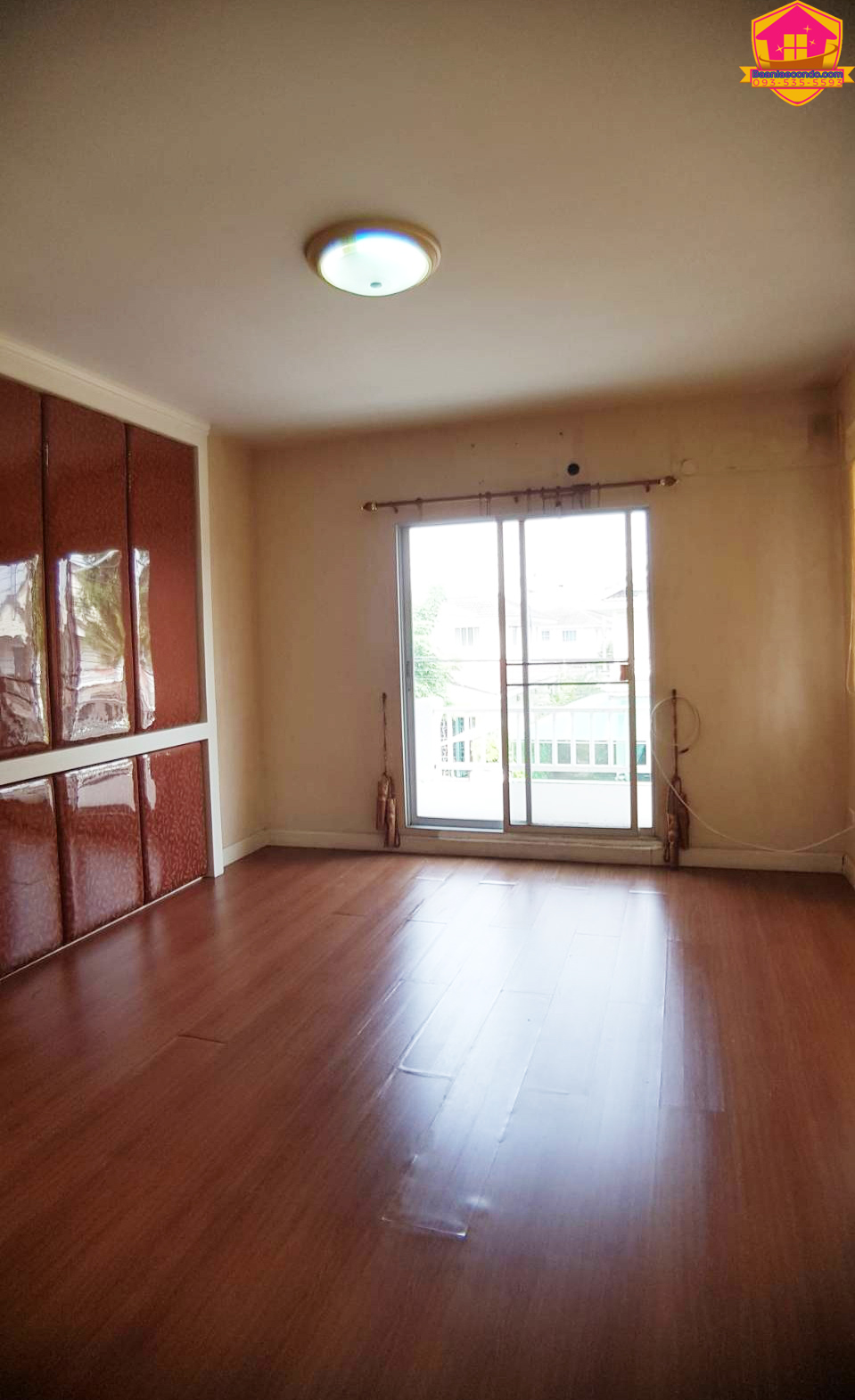 ขายบ้านเดี่ยว 2 ชั้น ม.พฤกษ์ลดา-พุทธสาคร (สาย4 ตัดใหม่) - เนื้อที่ 59.9 ตร.ว. - พื้นที่ใช้สอย 145 ตร.ม. - ขนาด 3 ห้องนอน 2 ห้องน้ำ