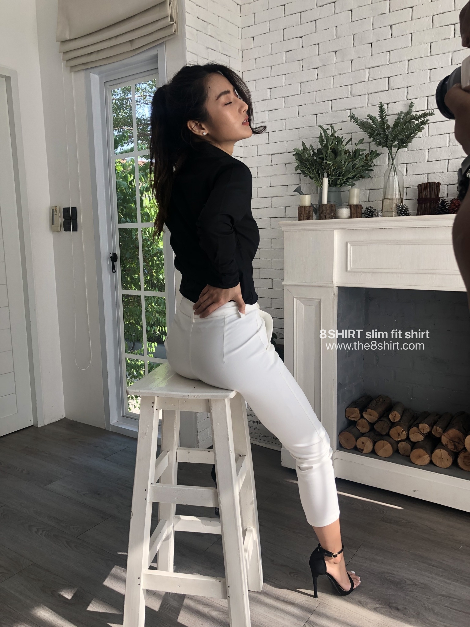 เสื้อเชิ้ตผู้หญิงสีดำ สลิมฟิต เข้ารูป แขนยาว เสื้อเชิ้ตทำงาน เสื้อยูนิฟอร์ม แบรนด์ 8SHIRT slim fit shirt พร้อมส่ง
