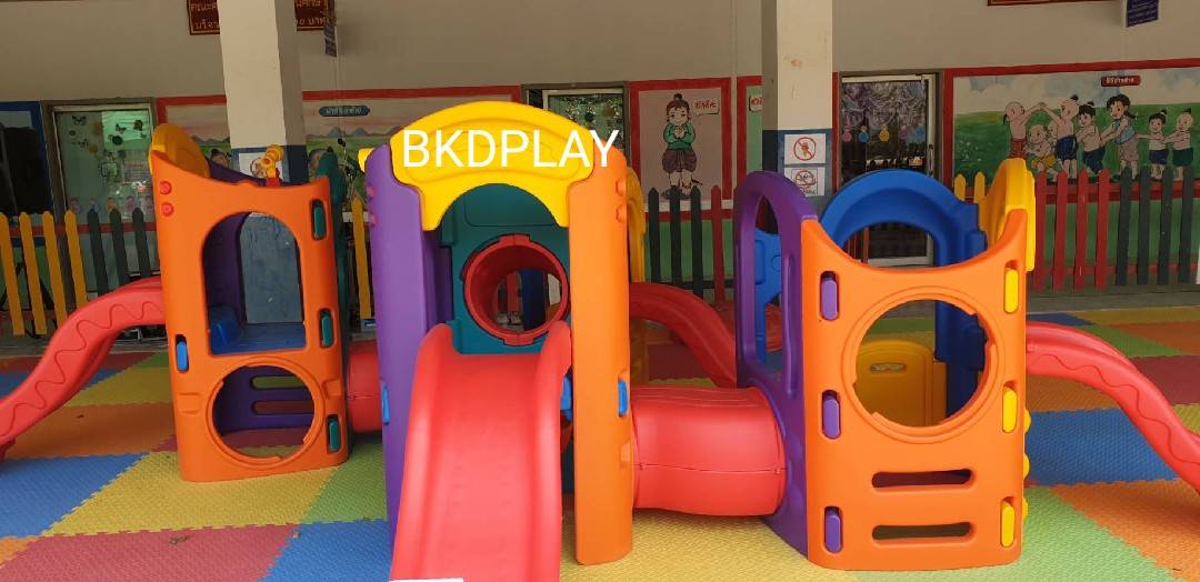 สถานีปีนป่าย 4 ฐาน,ท่อลอด, สไลเดอร์เด็ก ,บ้าน4ป้อม ,สไลเดอร์ 4 ทาง, ของเล่น,เครื่องเล่นสนามกลางแจ้ง ,เครื่องเล่นสนามในร่ม