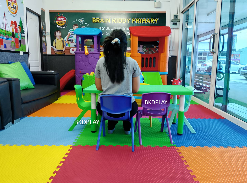 ชุดโต๊ะประถมพร้อมเก้าอี้ 6 ตัว โต๊ะสี่เหลี่ยมผืนผ้าขาพลาสติก พร้อมส่ง โต๊ะนักเรียน โต๊ะเขียนหนังสือ โต๊ะทานข้าว โต๊ะกิจกรรมพร้อมเก้าอี้เด็ก โต๊ะพลาสติก โต๊ะขนาด 60x120x 46-60 ซม.