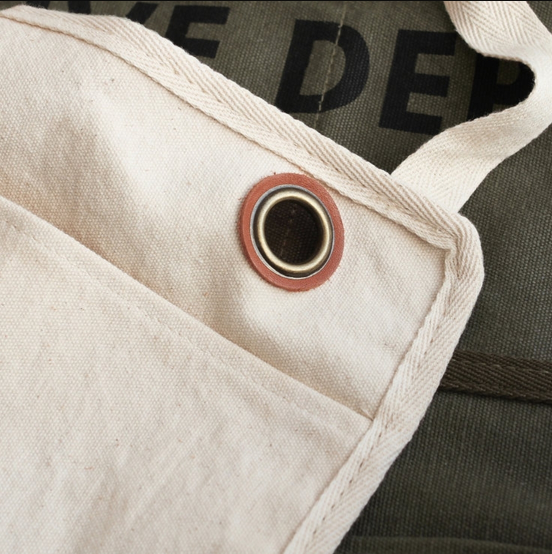 Mix Badger Canvas Wall Storage White