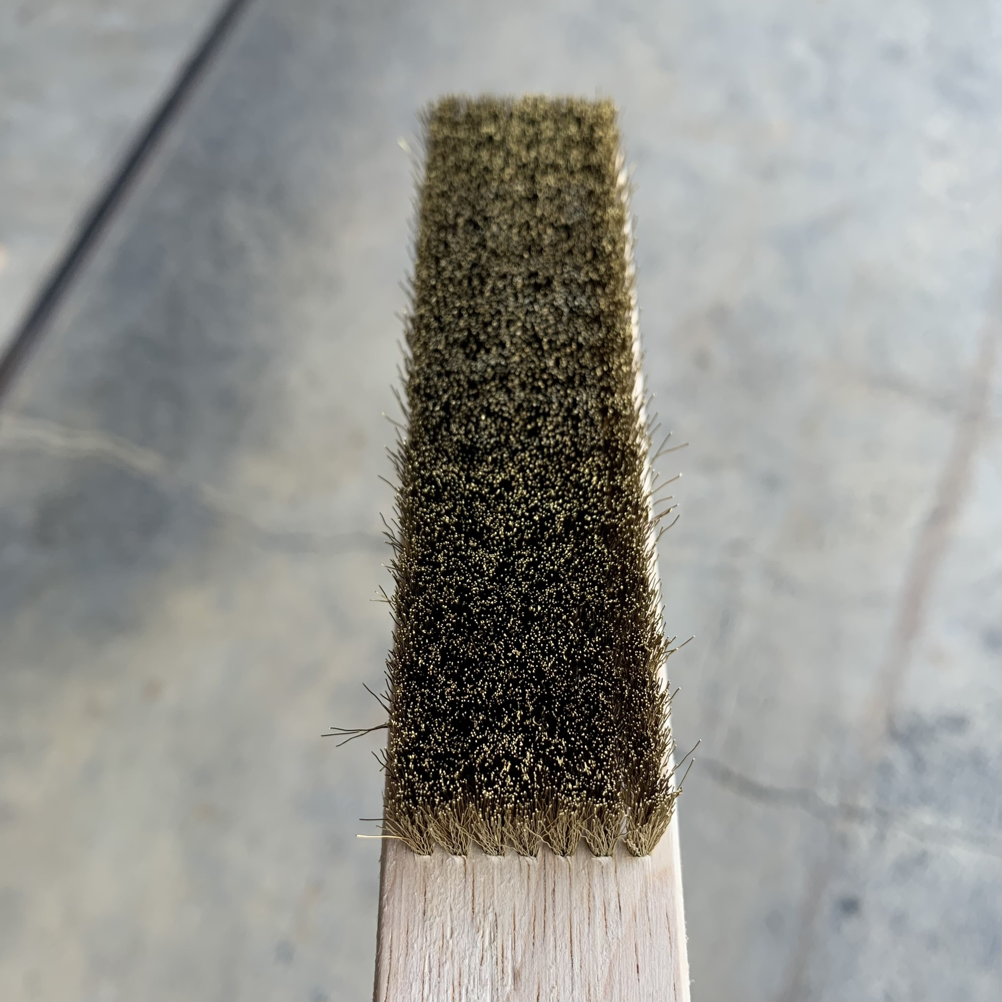 แปรงลวดทองเหลืองตราสมอ 7 แถว