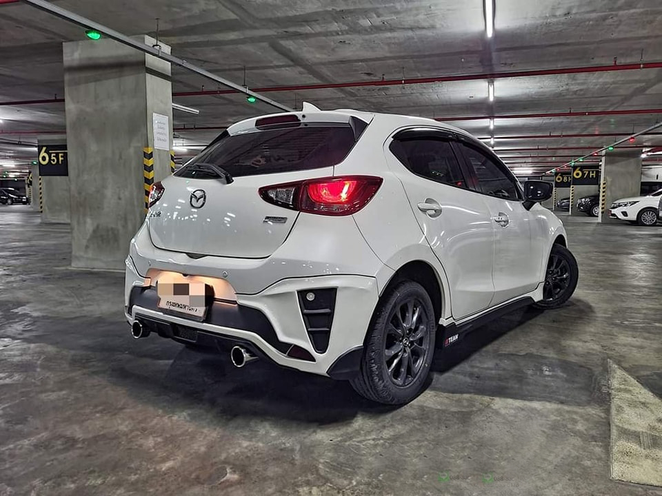 REDLINE VS Mazda2 Hatchback 5Drs.'15-19 [เส้นสายสีแดงอันเป็นอัตลักษณ์ทำให้มองเทห่ทุกมุมมอง]