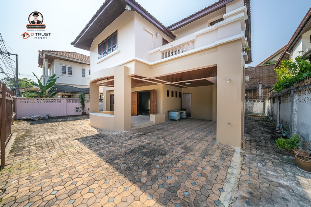 ขายบ้านเดี่ยว 2ชั้น หมู่บ้านสินบดี ซอยแก้วเงินทอง29 ตลิ่งชัน เนื้อที่ 81ตร.ว. 4ห้องนอน 3ห้องน้ำ มีห้องครัวห้องแม่บ้านแยกเป็นสัดส่วน มีพื้นที่ใช้สอยรอบตัวบ้าน จอดรถได้ 2-5 คัน .