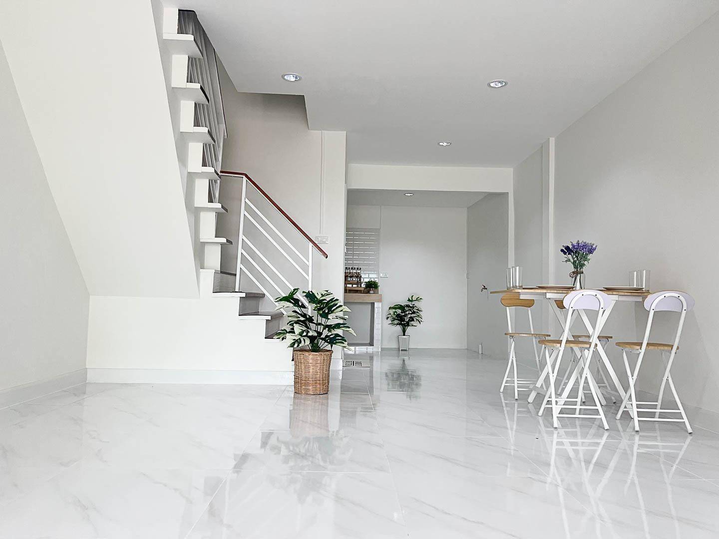 ขายแล้ว* ทาวน์เฮ้าส์ ทำเลพุทธมณฑลสาย 4 หมู่บ้าน จิตรณรงค์ 21 ขนาดพื้นที่ 16 ตรว. รีโนเวทใหม่ พร้อมอยู่ เพียง 1.38 ล้าน บาท