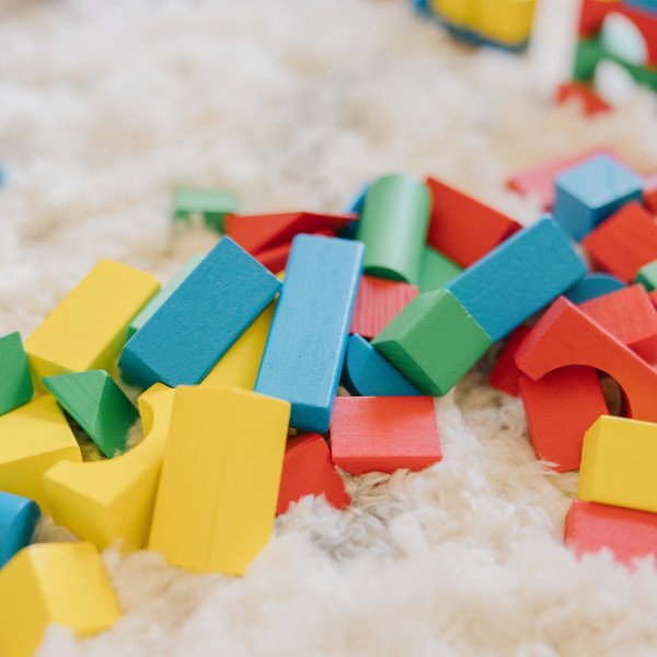 บล็อกไม้สร้างเมือง100 ชิ้น ,บล็อกไม้ทำสีสารพัดรูปร่างและหลากสี ,ของเล่นไม้, ,บล๊อกไม้ ,ของเล่นเสริมทักษะการเรียนรู้, ของเล่นเสริมพัฒนาการเด็กอนุบาล, สื่อการสอนปฐมวัย, พร้อมส่ง