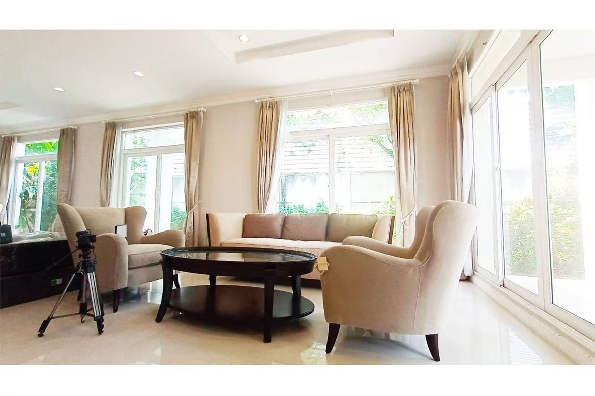 บ้านเดี่ยว เดอะ พาลาซโซ่ ราษฎร์บูรณะ 27mb THE PALAZZO RATBURANA 2 ชั้น เนื้อที่ : 102.6 พื้นที่ใช้สอย : 320 ห้องนอน : 3